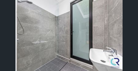 ULTRA MODERN 2 BEDROOM TERRACE! - Photo 4