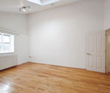 One Bedroom Flat for Rent in Burgess Hill - Photo 1