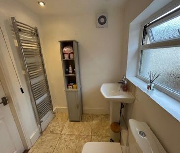 3 bedroom terraced house to rent - Photo 5