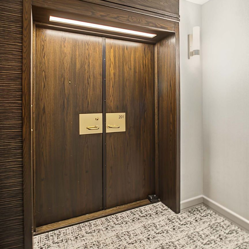For Lease - 40 Rosehill Avenue Unit# 201, Toronto, Ontario - Photo 1