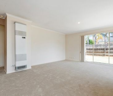 Large Family Home - Perfect Location - Photo 5