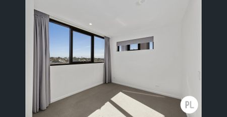 Resort-Inspired Living - three bedroom apartment with 2 car parks - Photo 3