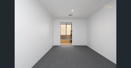 WALK TO COLES @ $800 per week - Photo 3