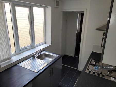 2 bedroom terraced house to rent - Photo 5