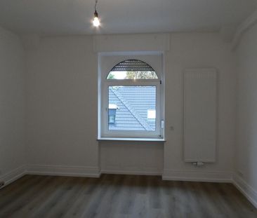 3 Zimmer im 3. OG - schöne Altbauwohnung nahe der InfraServe - Photo 2