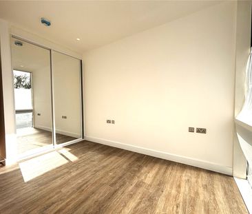 Sheila House, Fleet, Hampshire, GU51 - Photo 4