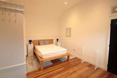 2 bedroom barn conversion to rent - Photo 3