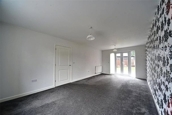 4 bedroom detached house to rent - Photo 1