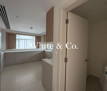 Near Lagoon | Ready To Move | Family Area - Photo 3