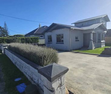 LARGE LOW MAINTENANCE HOME - Photo 5