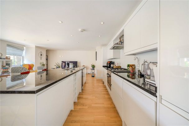 The Mill House, West London, W6 - Photo 1