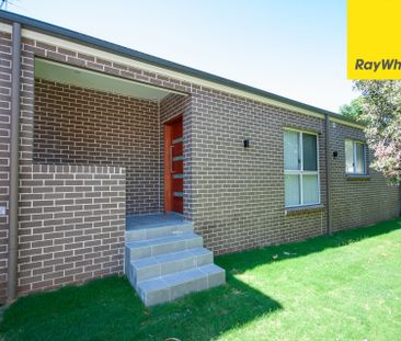 NEAR NEW STYLISH THREE BEDROOM GRANNY FLAT - Photo 6