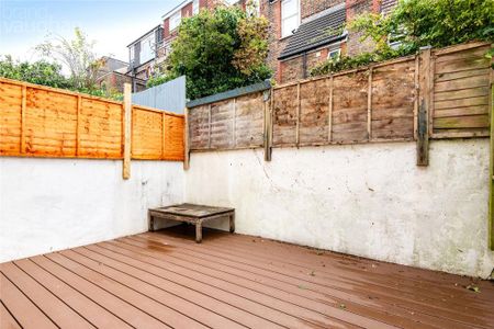 5 bedroom terraced house to rent - Photo 5