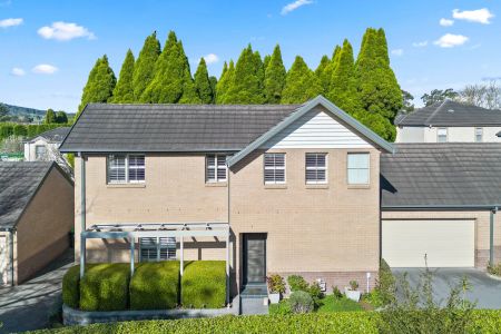 Modern Comfort in Old Bowral - Photo 2