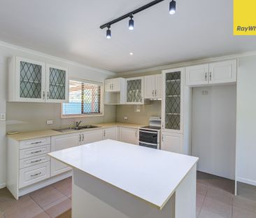 Renovated Air Conditioned Family Home with Solar - Photo 3