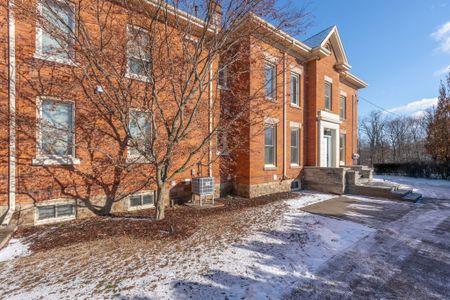 For Lease - 322 Mount Albion Road Unit# B, Hamilton, Ontario - Photo 3