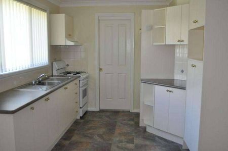 NEAT AND TIDY UNIT - Photo 5