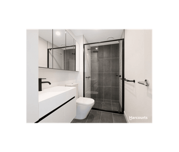 Apartment Living with Resort-Style Amenities - Photo 6