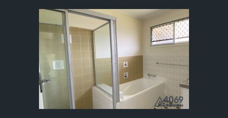 Charming 3-Bedroom Home in Quiet Fig Tree Pocket Cul-de-Sac - Photo 3