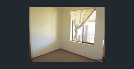 3 Bedroom Home in Prime Location - Photo 4