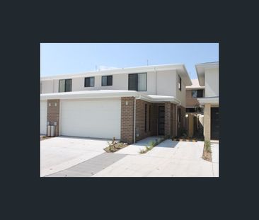 7/72 Castile Cres, Edens Landing, Qld 4207 - Photo 2