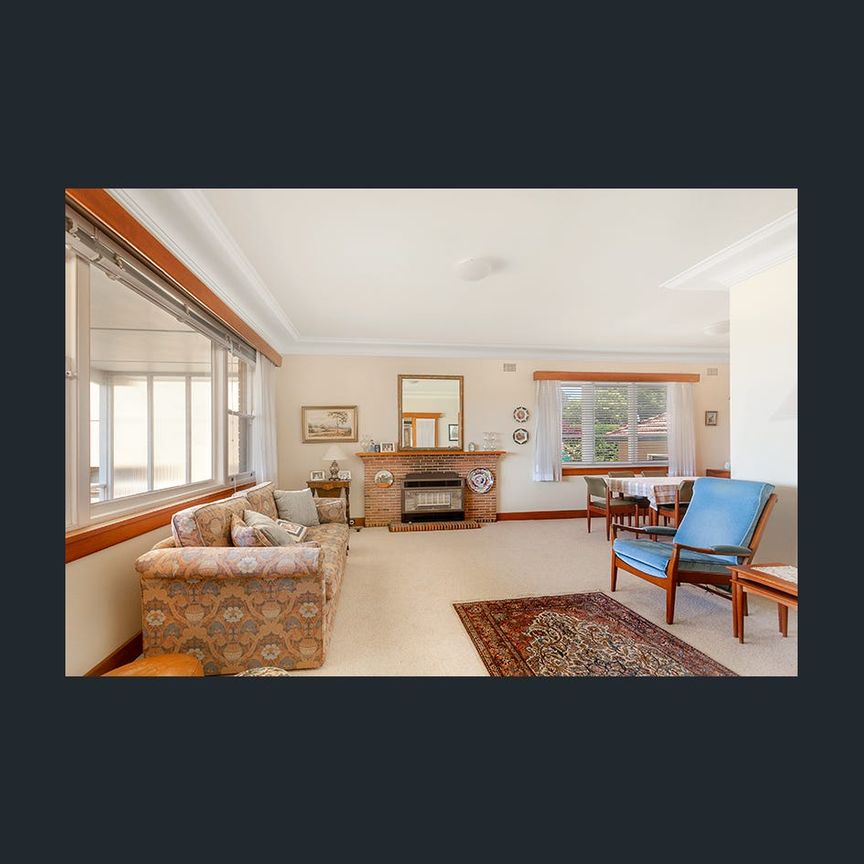 Charming Family Home with North-Facing Yard - Photo 1