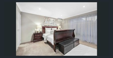 STUNNING HOME IN GREAT LOCATION!! - Photo 2