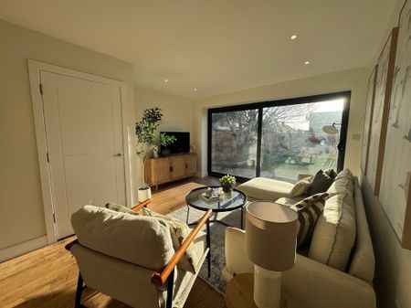 Alfriston Road, Seaford - Photo 2