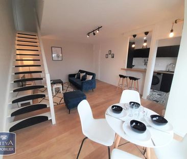 Location Appartement 4 pièces 73m² LILLE 59000 - Photo 2