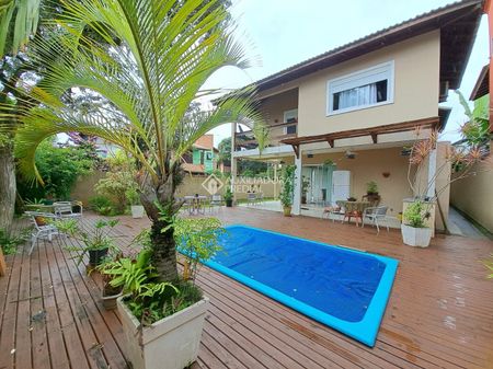 Casa com 3 quartos e 272m² para alugar em Rio Tavares, Florianópolis. - Foto 2