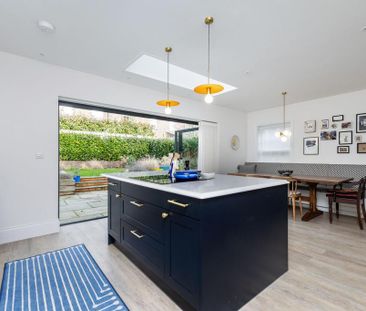 4 bedroom detached house to rent - Photo 6