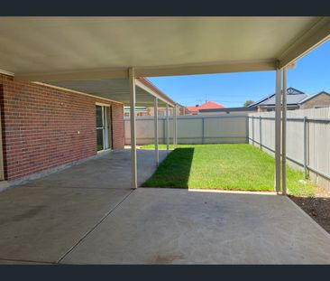 86 Hindmarsh Road, Murray Bridge, SA 5253 - Photo 3