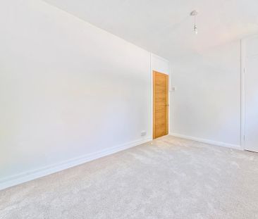 2 bedroom end of terrace house to rent - Photo 1