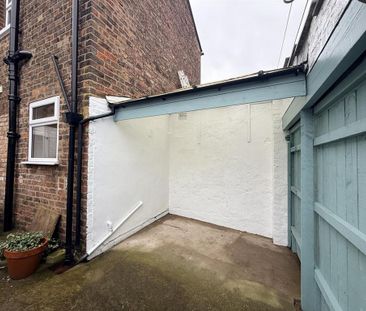 2 bedroom terraced house to rent - Photo 2