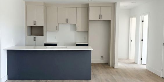 NEUF - FACE À UN PARC - Photo 3