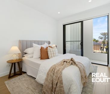 2/25 Magree Crescent, Chipping Norton NSW 2170 - House For Rent | D... - Photo 3