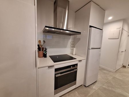 Modern Apartment - Great Suburb! - Photo 3