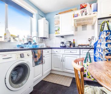 3 bedroom terraced house to rent - Photo 4