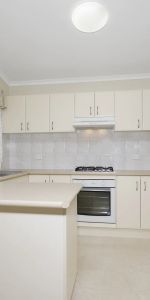 CUTE AS A BUTTON - Photo 4