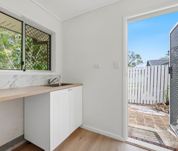 Moden and Spacious Family Home - Photo 4