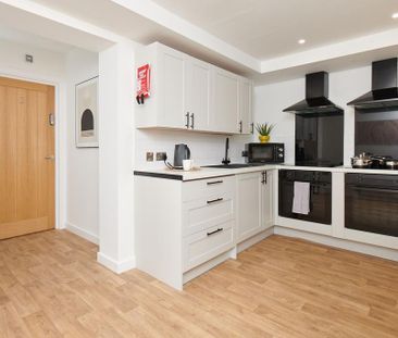 Terraced house to rent - Photo 3