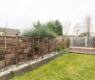 2 bedroom Terraced House to rent - Photo 4
