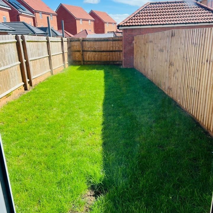 2 Bed End Terrace, Ashcott Avenue, LE4 - Photo 1