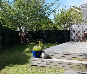 Tidy Three-Bedroom Home with Great Outdoor Living - Photo 5