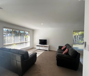 18 Mussau Street, Pacific Pines - Photo 4