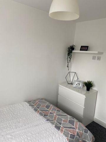 5 bedroom house to rent - Photo 3