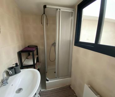 Location Appartement 2 pièces 62m² AVIGNON 84000 - Photo 4