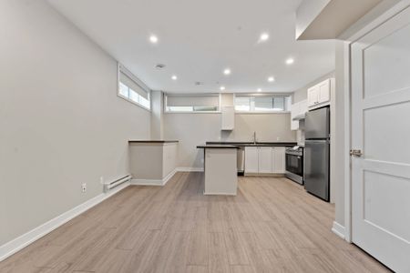 For Lease - 280 Levis Avenue Unit# B, Vanier and Kingsview Park, Ontario - Photo 5