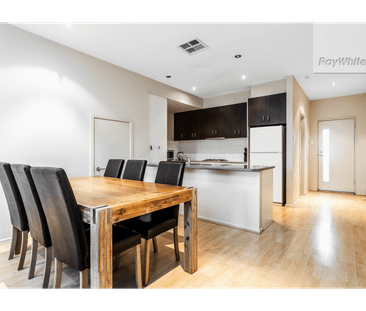 Beautiful 3-Bedroom, 3-Bathroom Townhouse for Rent in the Heart of ... - Photo 5