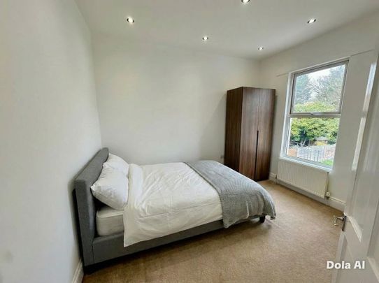 Room in a Shared House, Stroud Road, SE25 - Photo 1